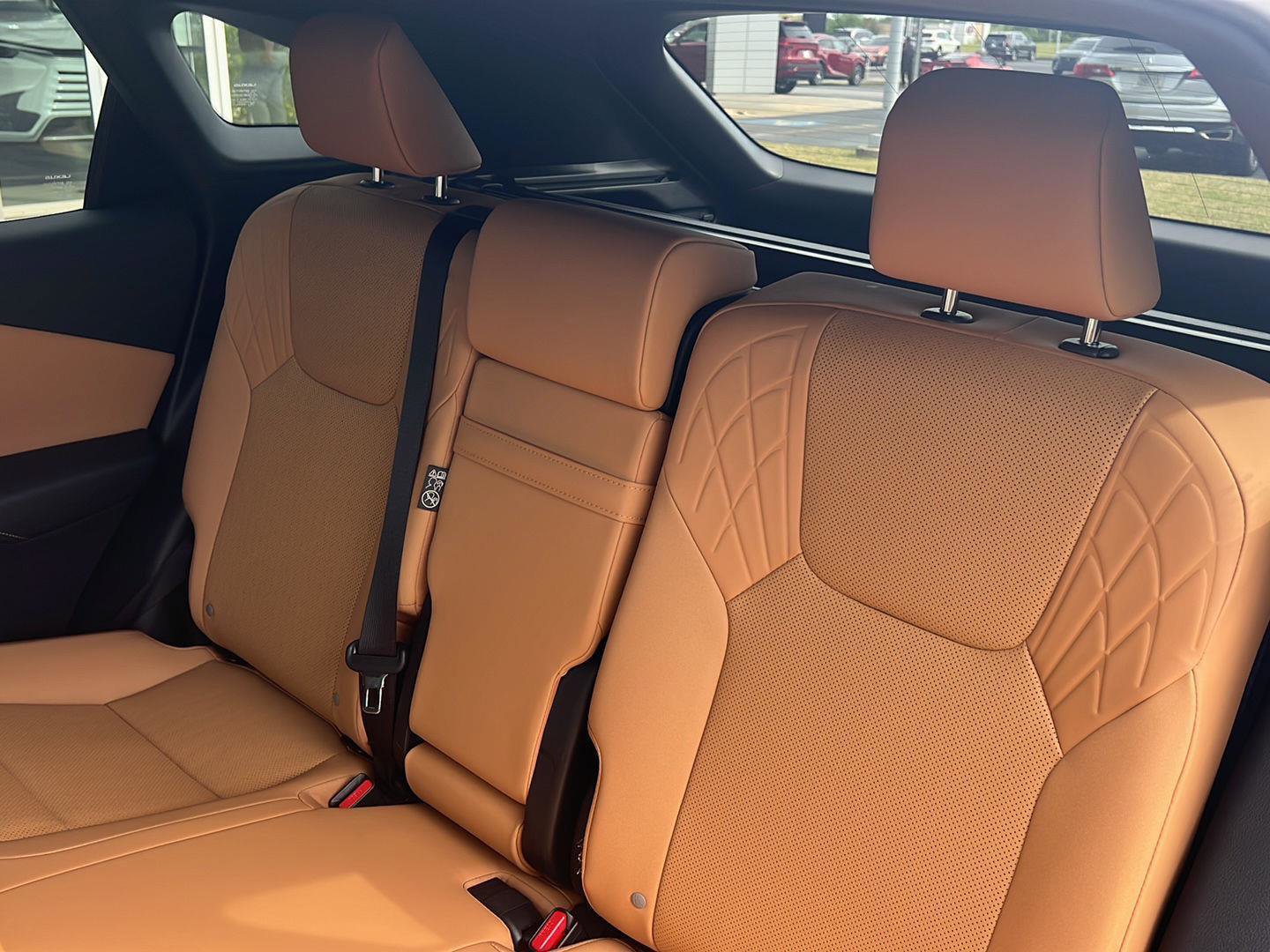 Certified 2025 Lexus RX 350 Premium w/ Accessory Package (Z1) image 30