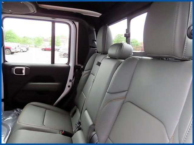 New 2026 Jeep Gladiator Mojave AWD/4WD image 11
