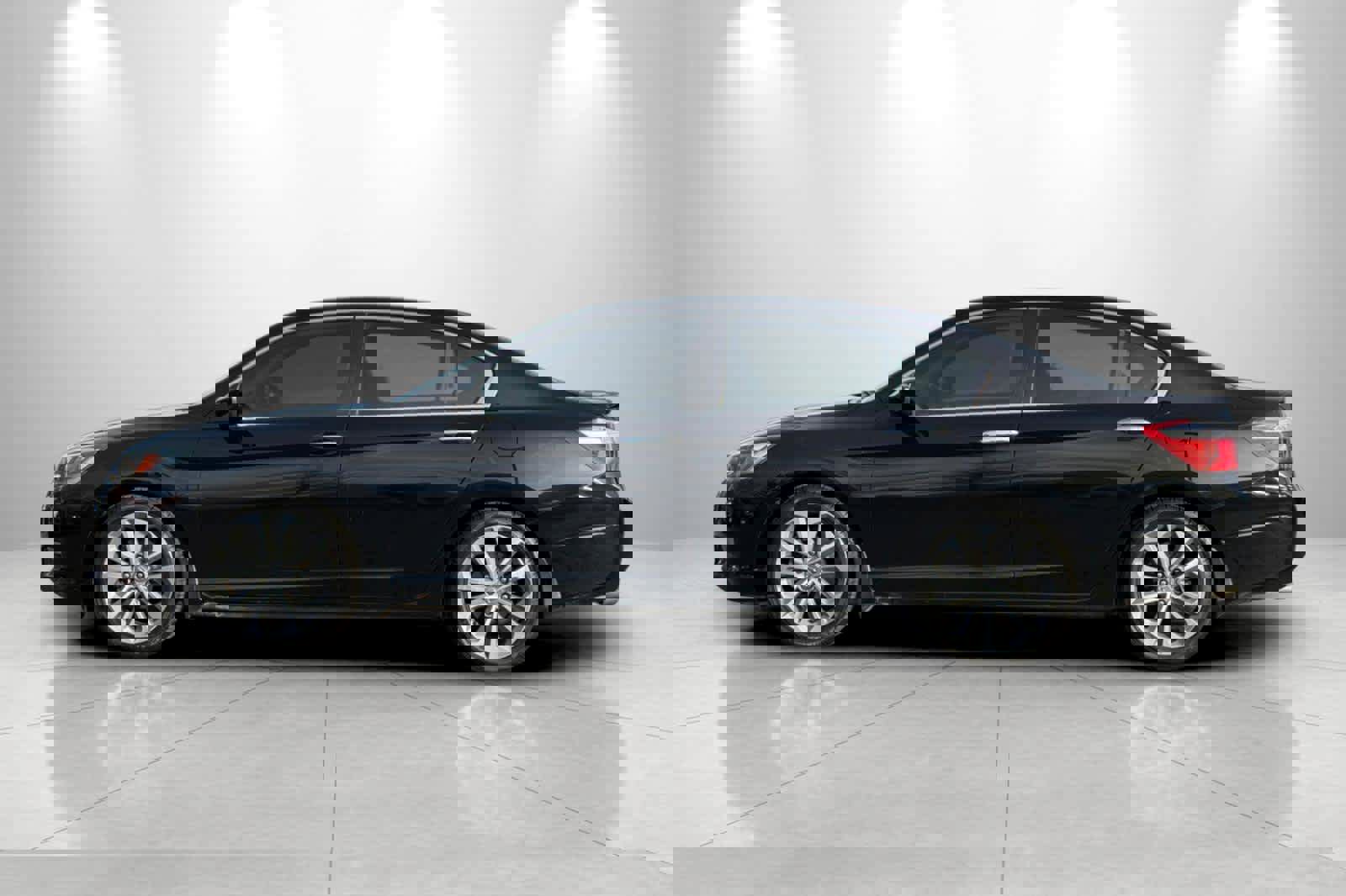 Used 2015 Honda Accord Sport image 5