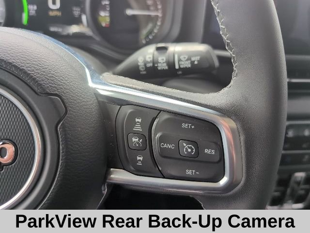 Used 2025 Jeep Wrangler Unlimited Sahara w/ Safety Group AWD/4WD image 8