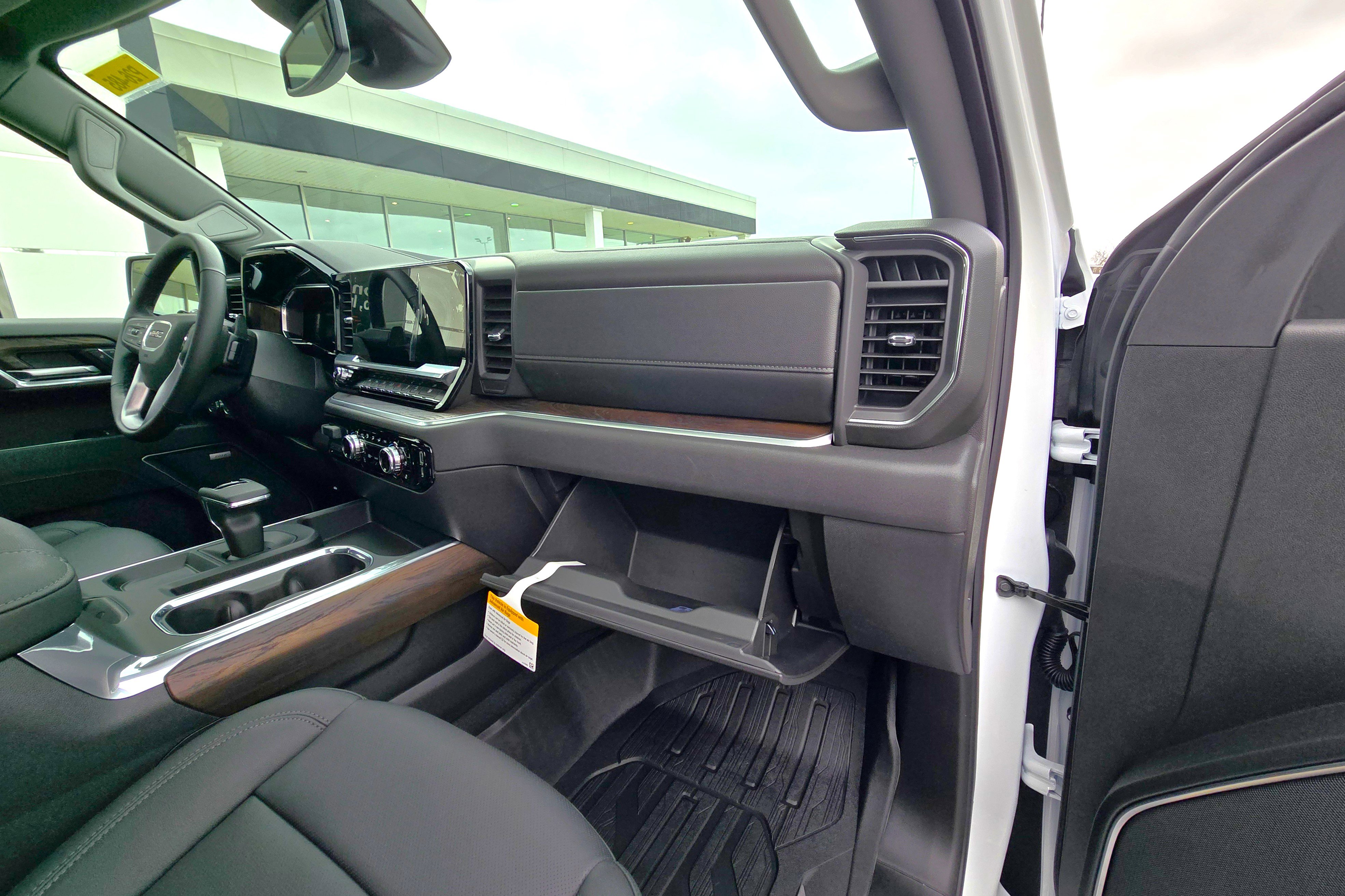 New 2026 GMC Sierra 1500 SLT w/ SLT Premium Plus Package image 24