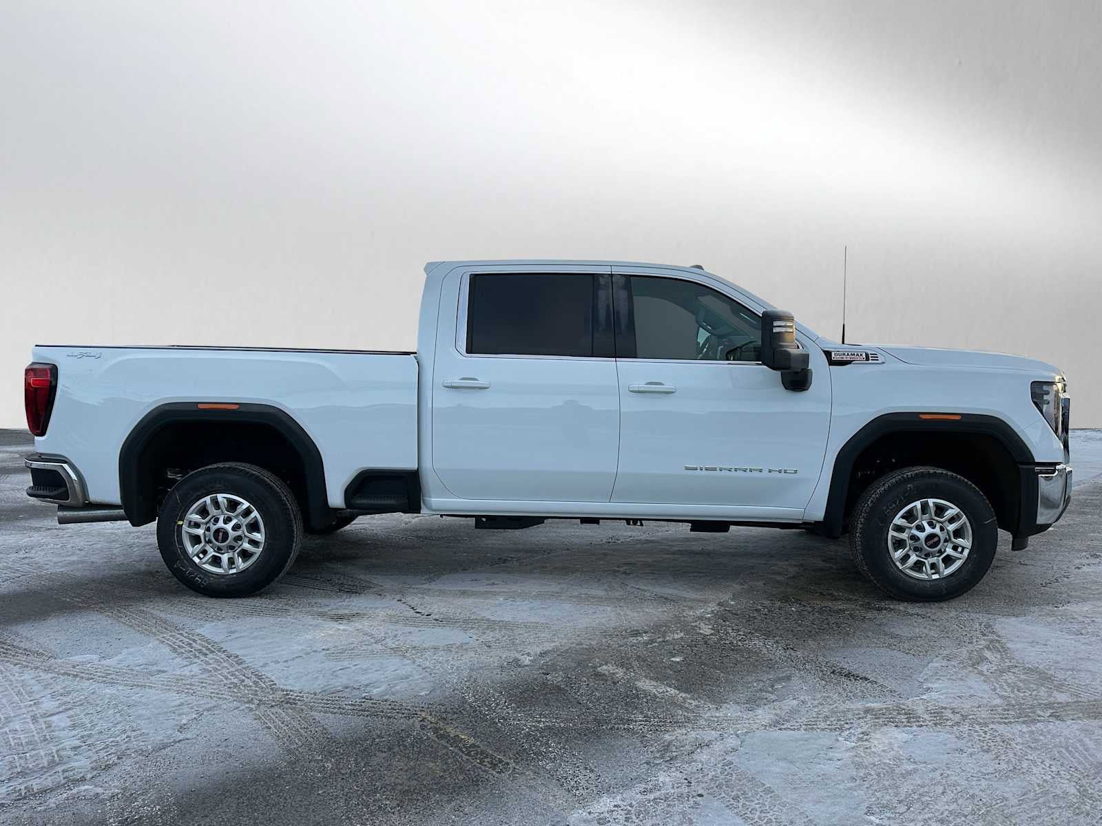New 2026 GMC Sierra 2500 SLE w/ SLE Convenience Package image 2