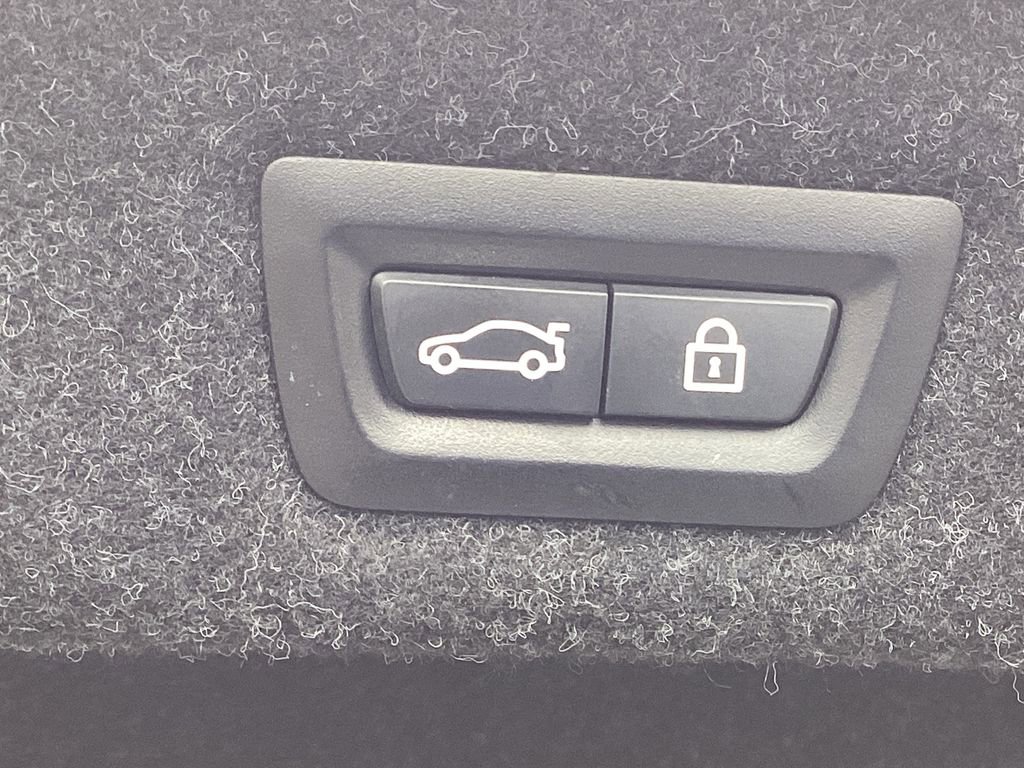 Used 2020 BMW 530i xDrive w/ Convenience Package image 37