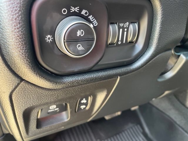 Used 2022 RAM 1500 Laramie w/ Sport Appearance Package AWD/4WD image 21