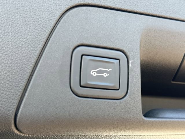 Certified 2022 Buick Envision Essence w/ Technology Package II image 32