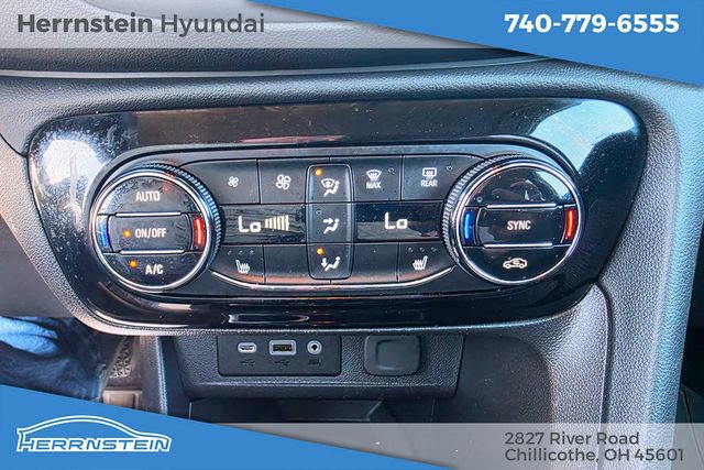 Used 2023 Buick Encore GX Select AWD/4WD image 22