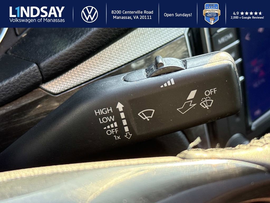 Used 2018 Volkswagen Passat 2.0T SEL Premium image 20