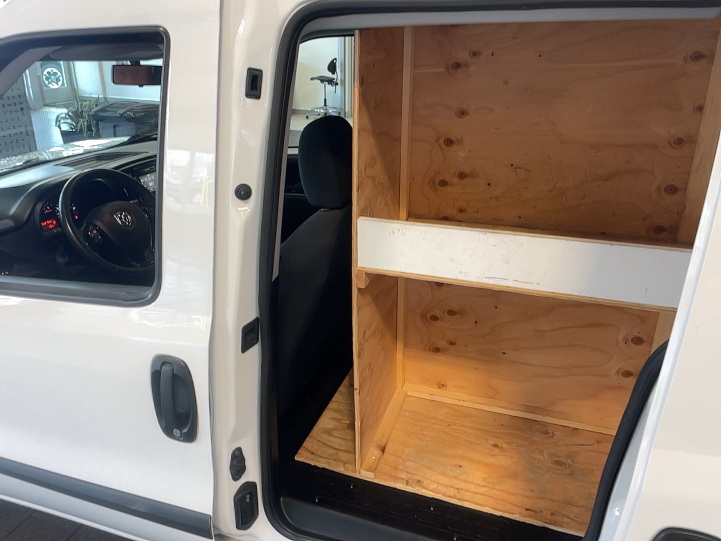 Used 2022 RAM ProMaster City Tradesman w/ Lights & Wheels Group FWD image 7