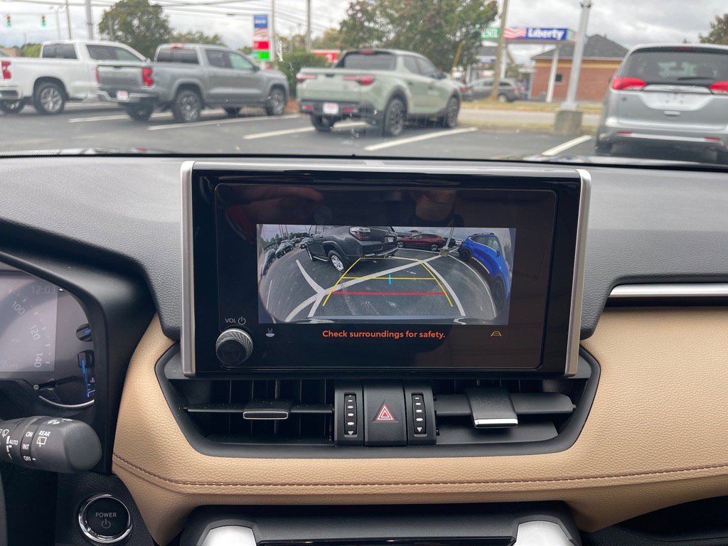 Used 2024 Toyota RAV4 XLE Premium image 6