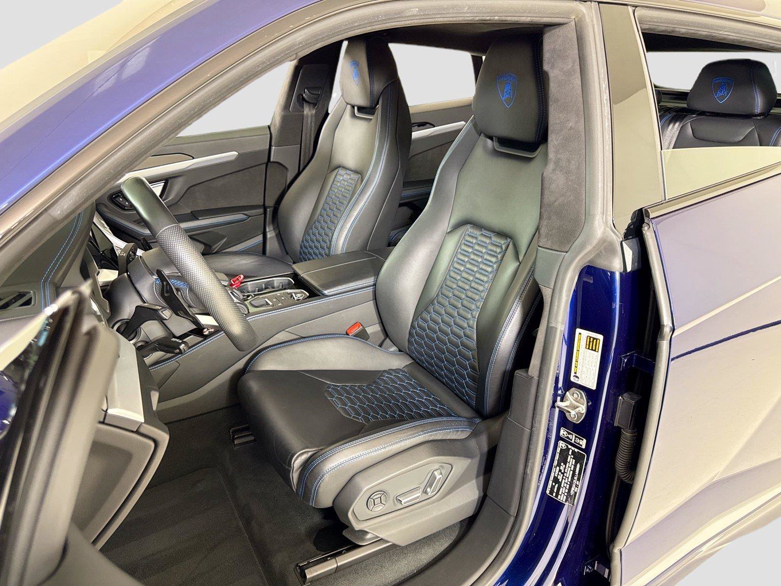 Used 2020 Lamborghini Urus AWD/4WD image 13
