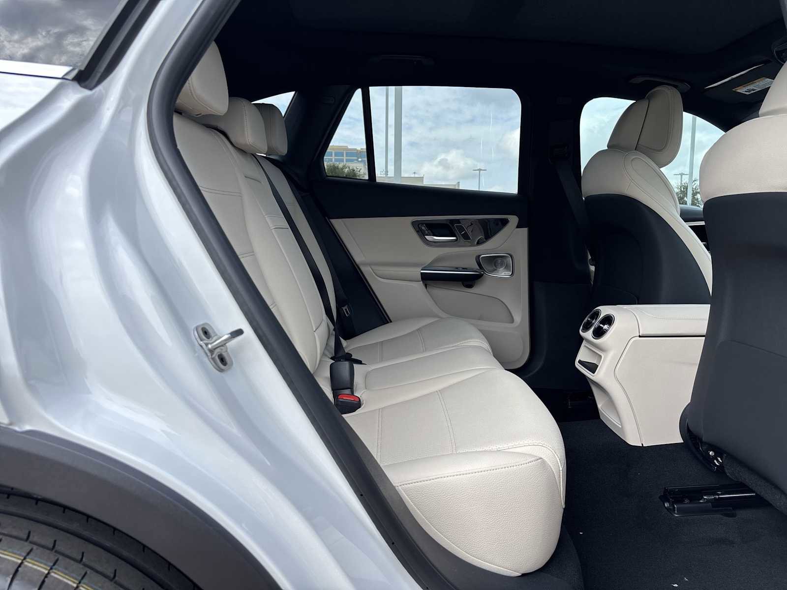 New 2026 Mercedes-Benz GLC 300 image 19