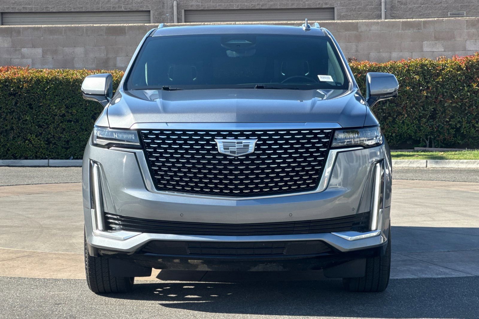 Certified 2021 Cadillac Escalade Premium Luxury w/ LPO, Radiant Package AWD/4WD image 9