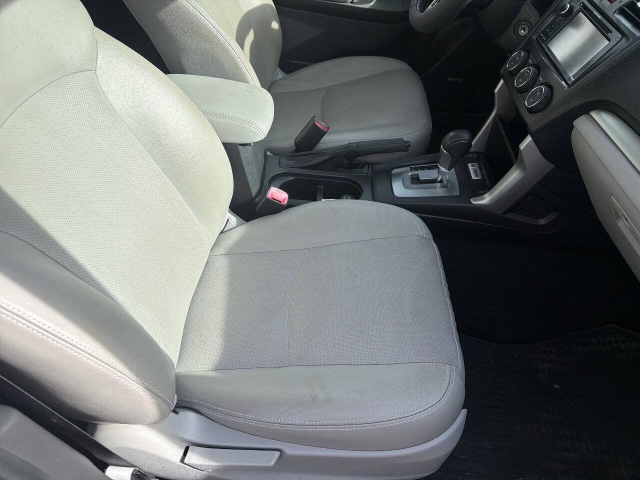 Used 2014 Subaru Forester 2.5i Touring AWD/4WD image 5