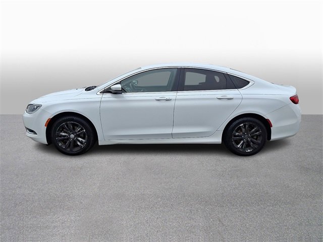 Used 2015 Chrysler 200 Limited w/ Convenience Group image 7