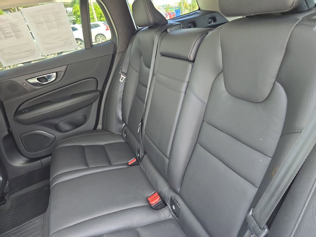 Certified 2022 Volvo V60 T5 Cross Country w/ Climate Package image 16