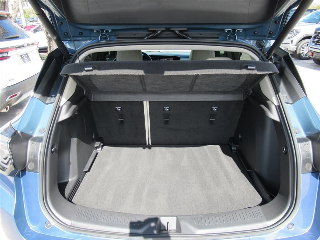 Used 2025 Buick Encore GX Avenir w/ Avenir Technology Package image 33