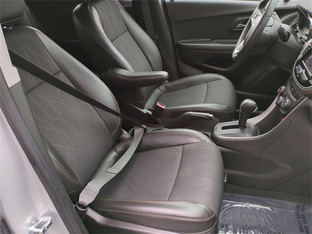 Certified 2022 Chevrolet Trax LT w/ Sport Edition image 26