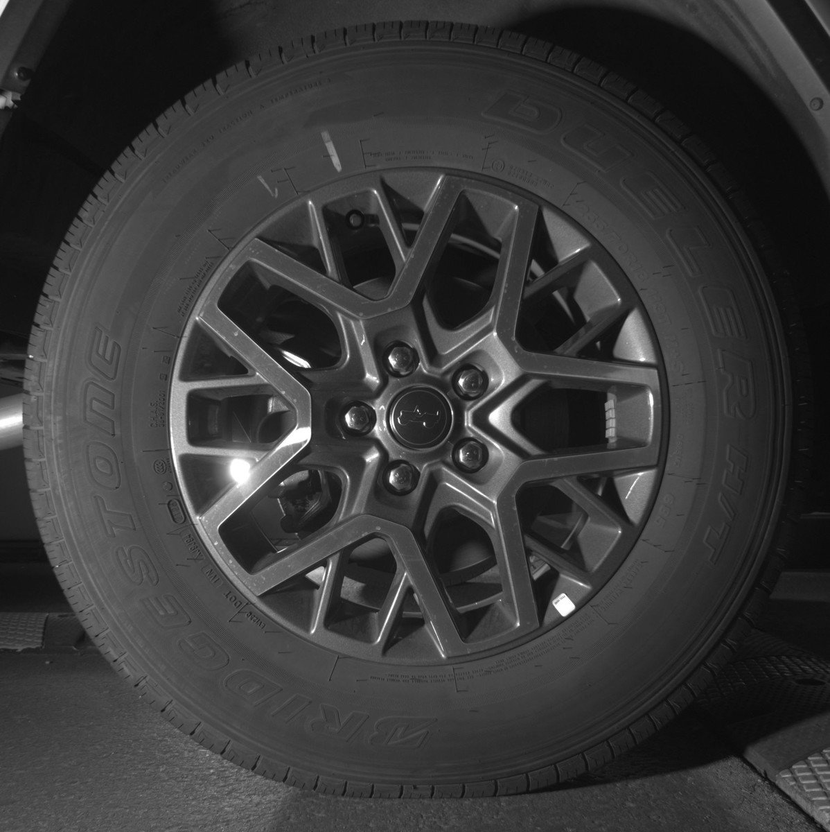 Used 2025 Jeep Wrangler Sahara AWD/4WD image 15