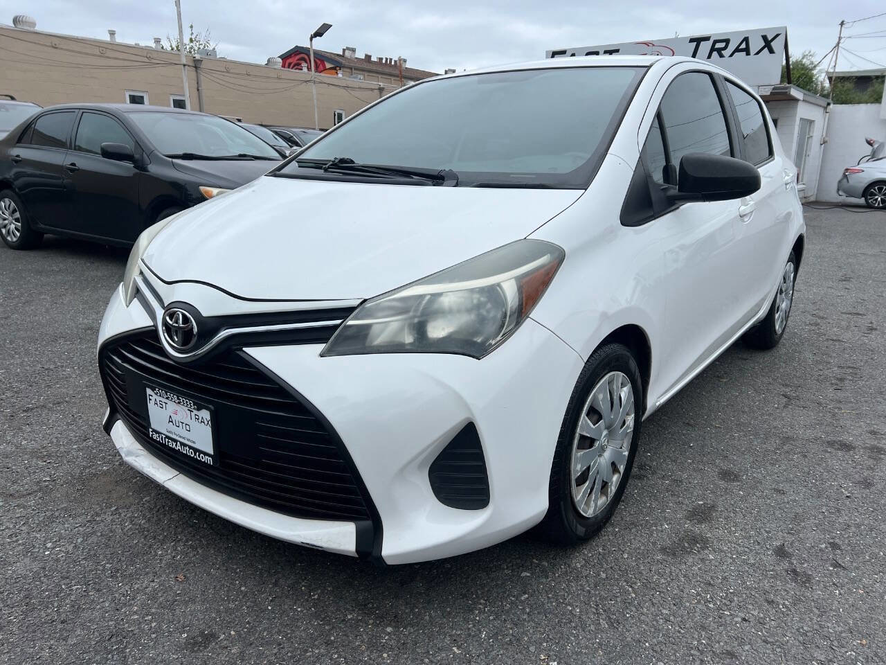Used 2015 Toyota Yaris L FWD image 2