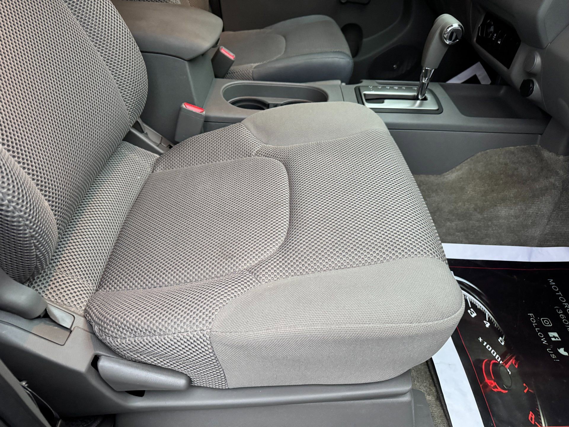 Used 2012 Nissan Frontier S image 24