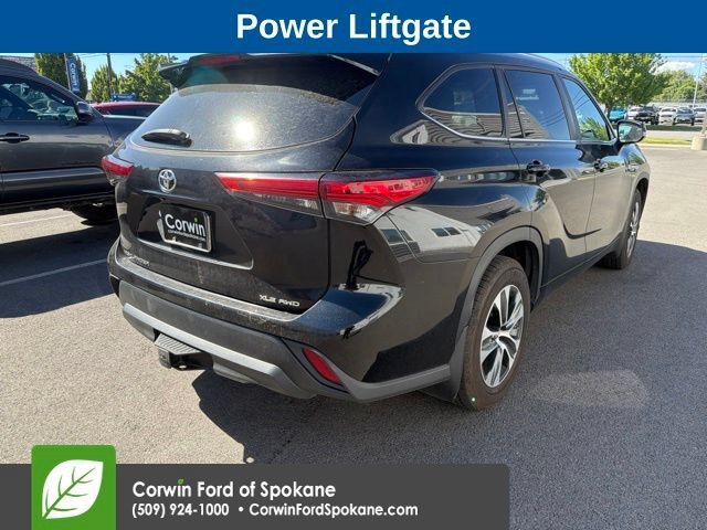 Used 2023 Toyota Highlander XLE AWD/4WD image 7