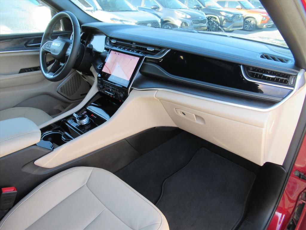 Used 2022 Jeep Grand Cherokee Limited 4xe image 9