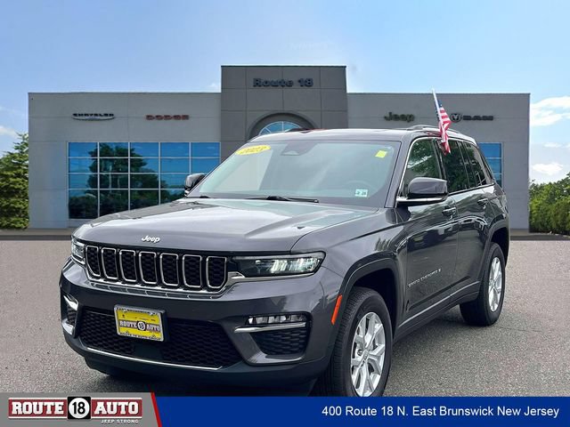 Used 2023 Jeep Grand Cherokee Limited AWD/4WD image 2