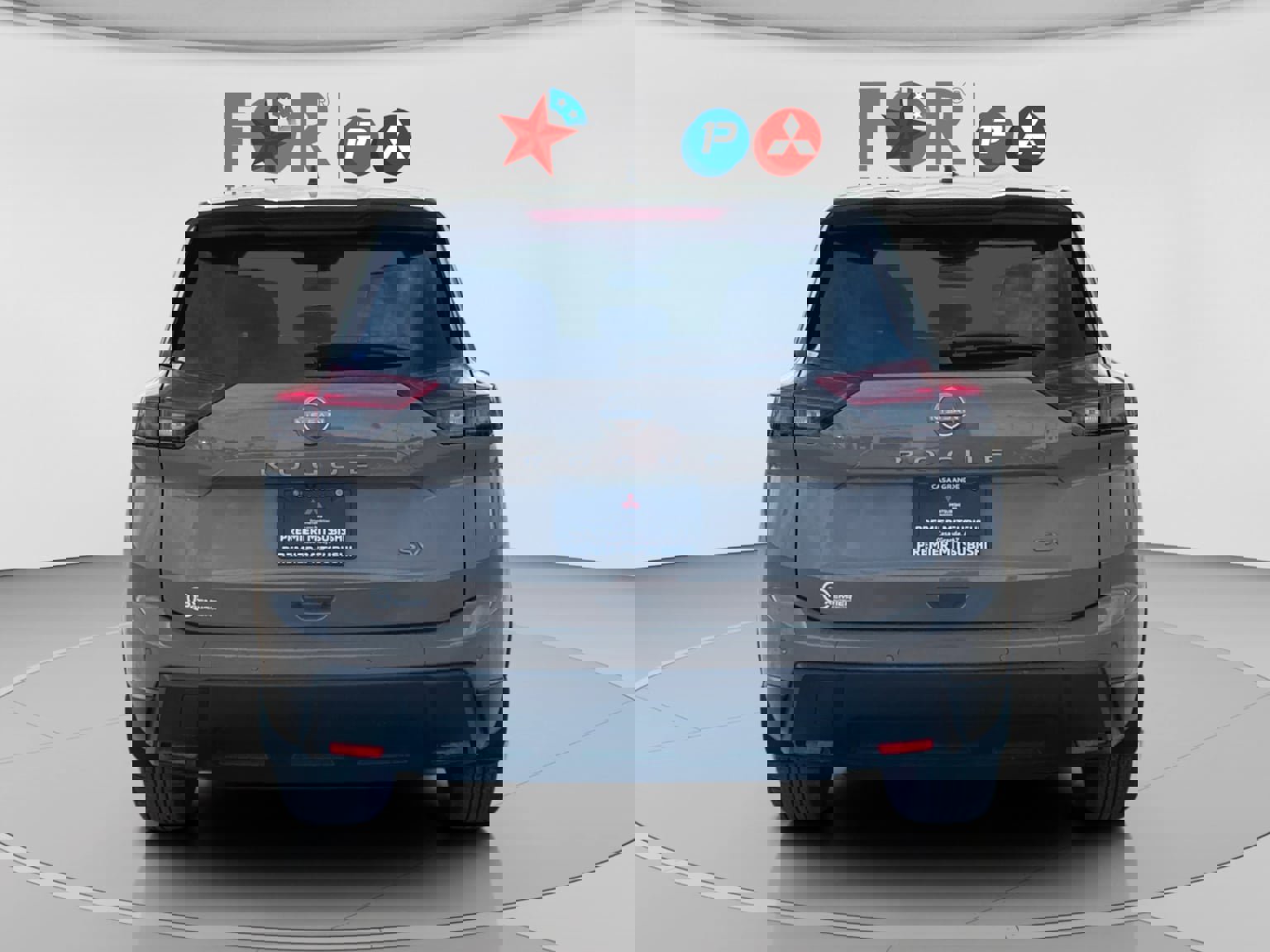 Used 2024 Nissan Rogue SV image 4