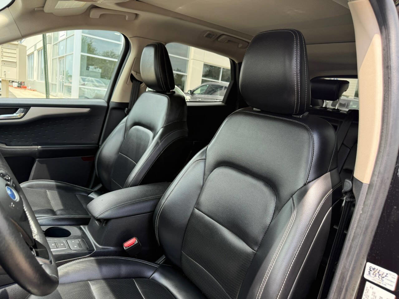Used 2020 Ford Escape SEL image 19