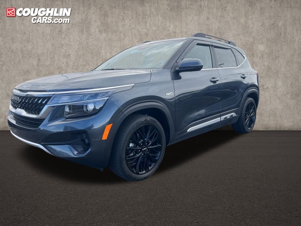 Used 2023 Kia Seltos Nightfall Edition image 3