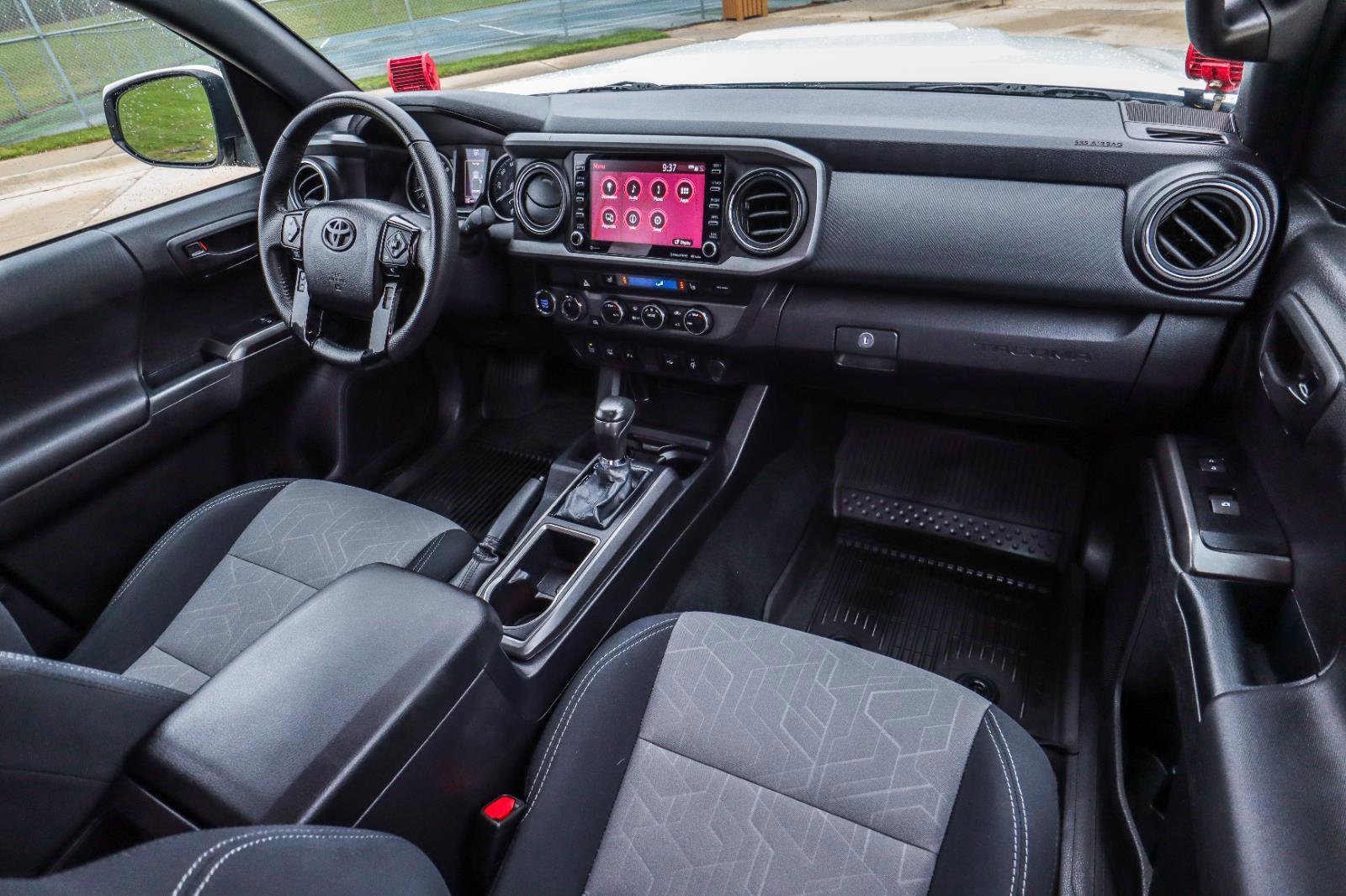 Used 2021 Toyota Tacoma TRD Sport w/ TRD Premium Sport Package AWD/4WD image 38