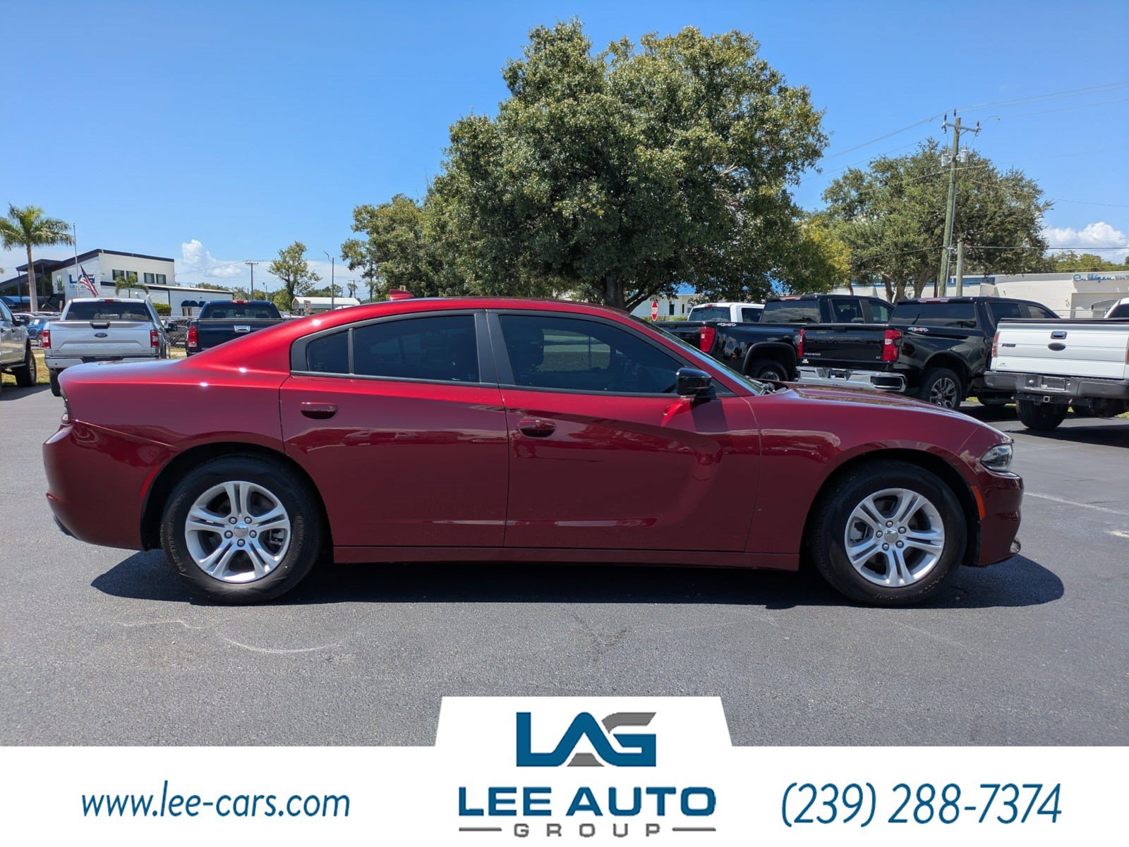 Used 2023 Dodge Charger SXT RWD image 2