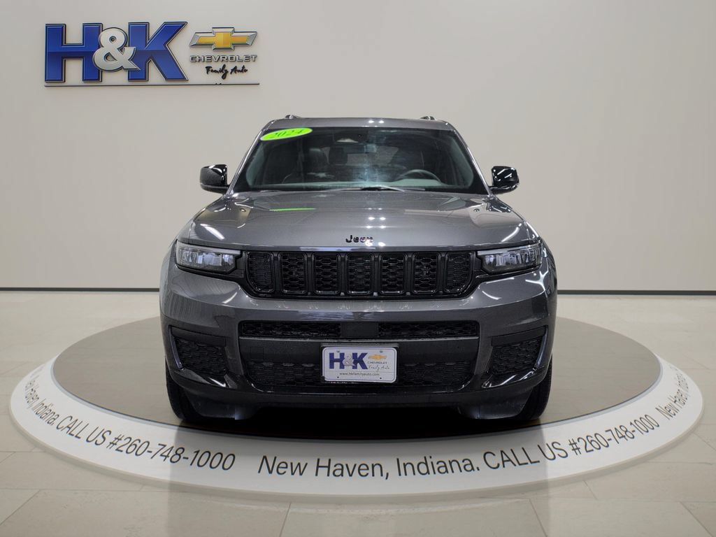 Used 2024 Jeep Grand Cherokee L Laredo AWD/4WD image 2