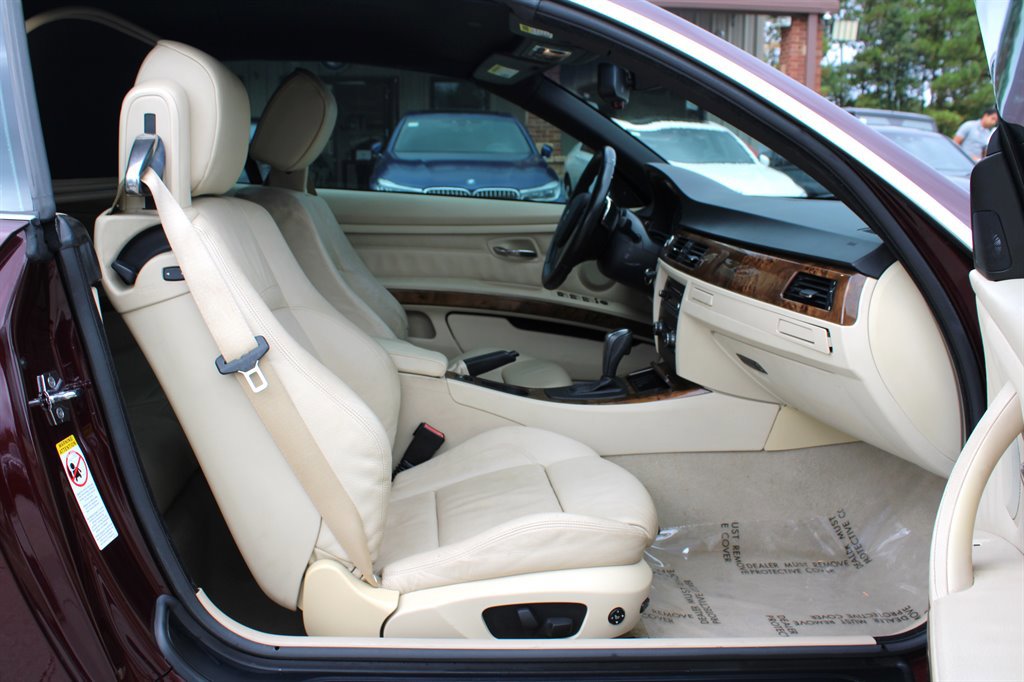 Used 2008 BMW 335i Convertible image 21