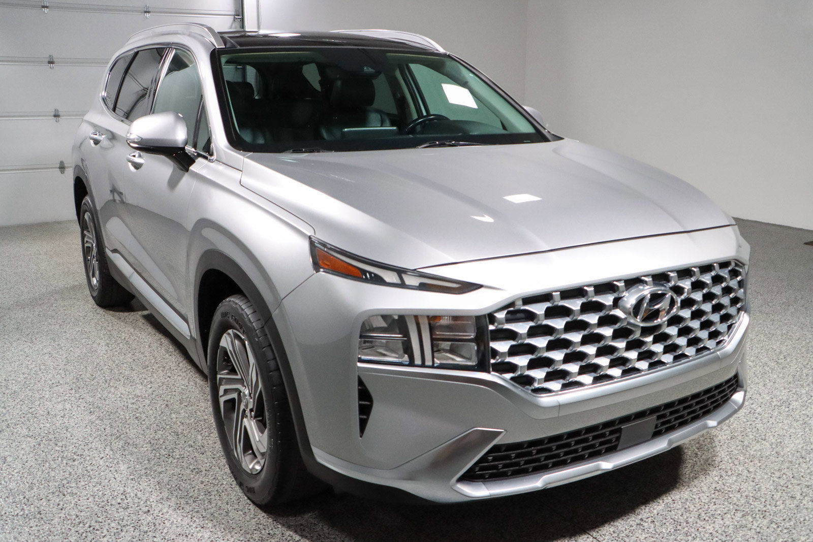 Used 2021 Hyundai Santa Fe SEL w/ Convenience + Premium Package image 5