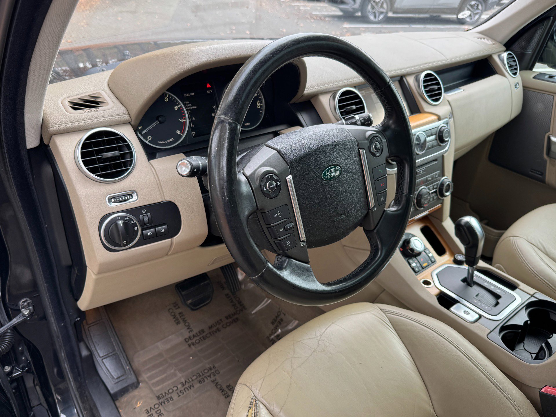 Used 2012 Land Rover LR4 HSE LUX image 25