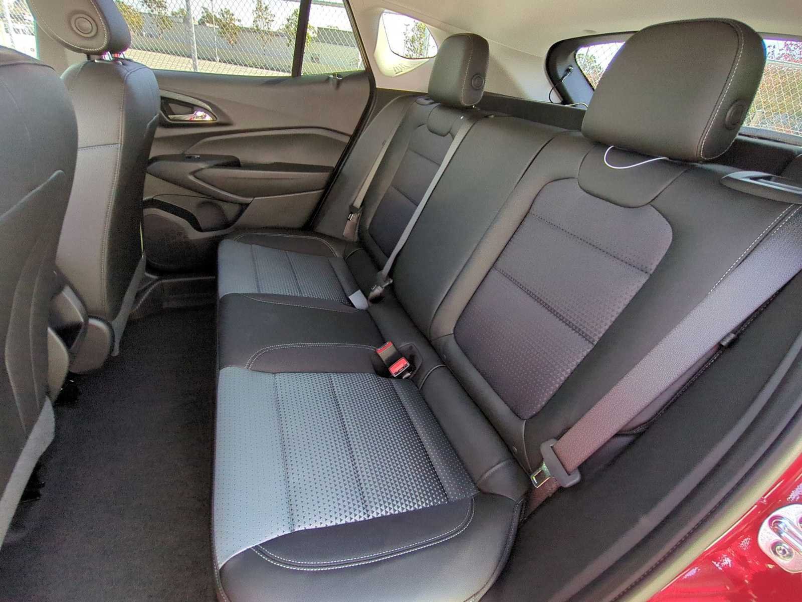 New 2026 Chevrolet Trax LT FWD image 24