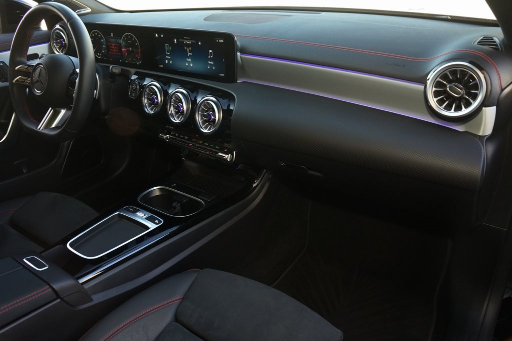Used 2024 Mercedes-Benz CLA 250 4MATIC image 11