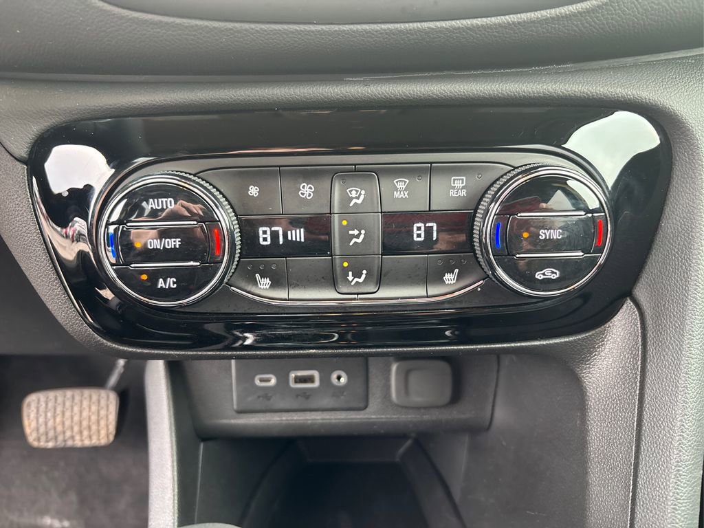 Used 2023 Buick Encore GX Select w/ Sport Touring Package image 31