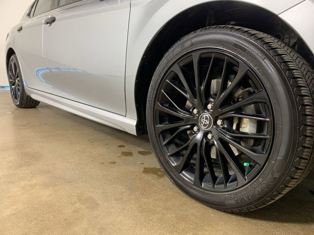 Used 2020 Toyota Camry SE image 6