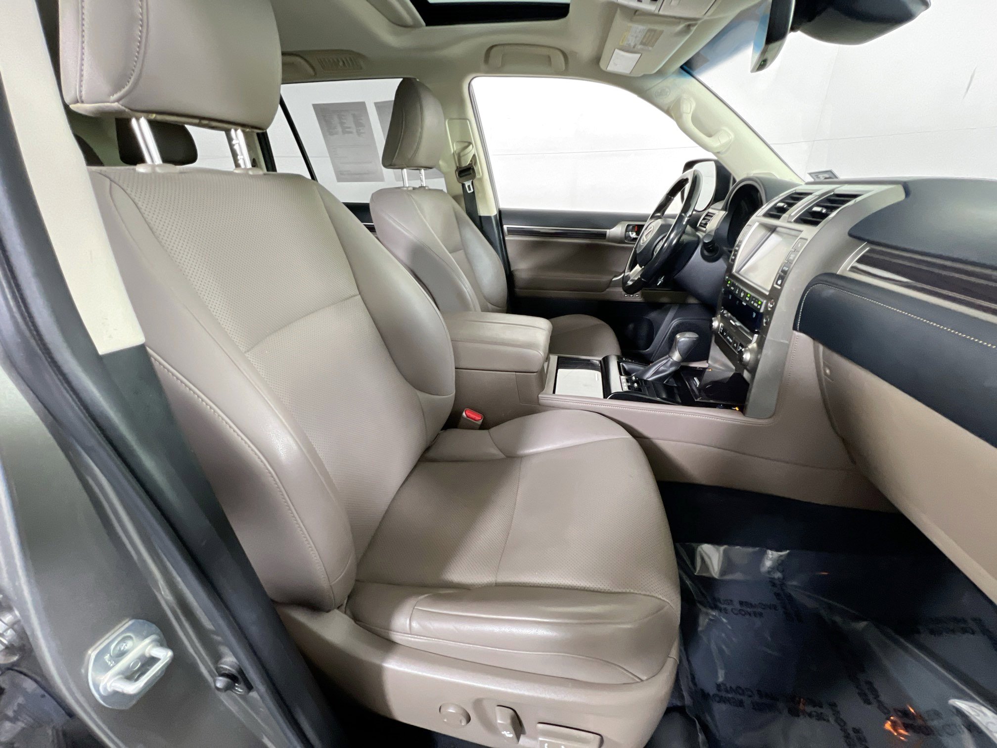 Used 2020 Lexus GX 460 Premium image 30