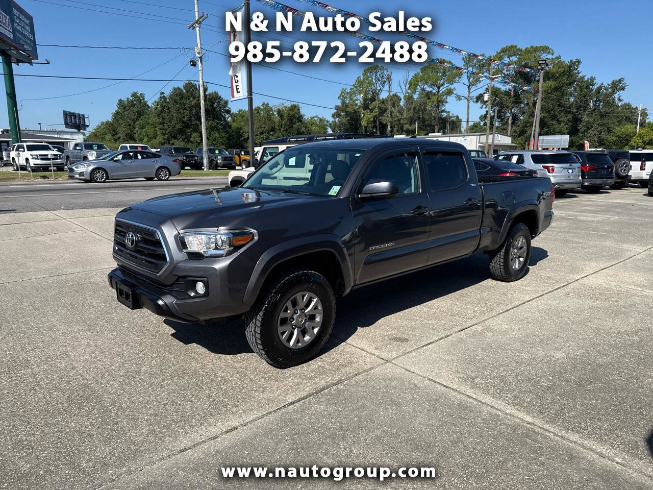 Used 2017 Toyota Tacoma SR5 image 1