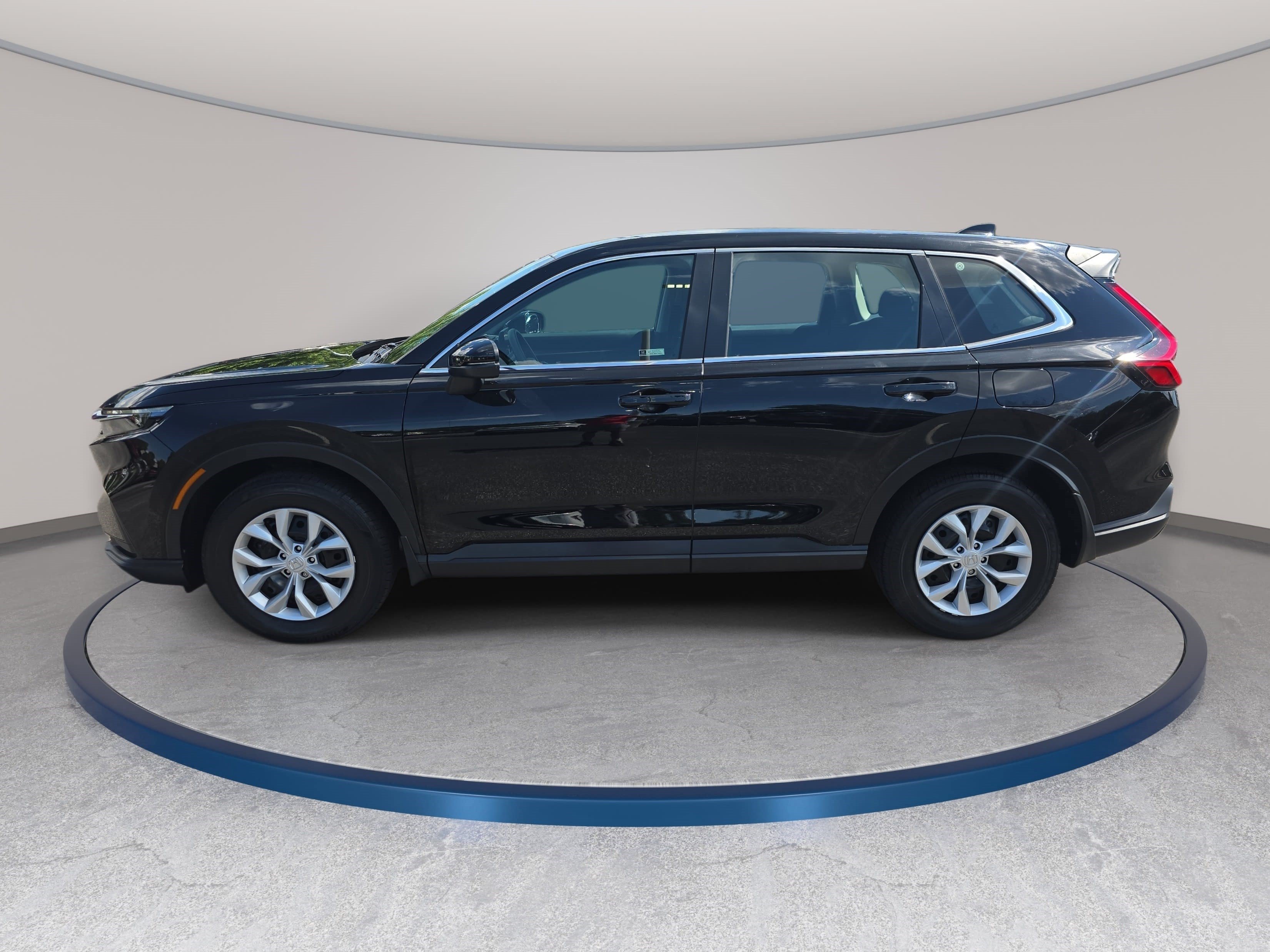 Used 2024 Honda CR-V LX image 8