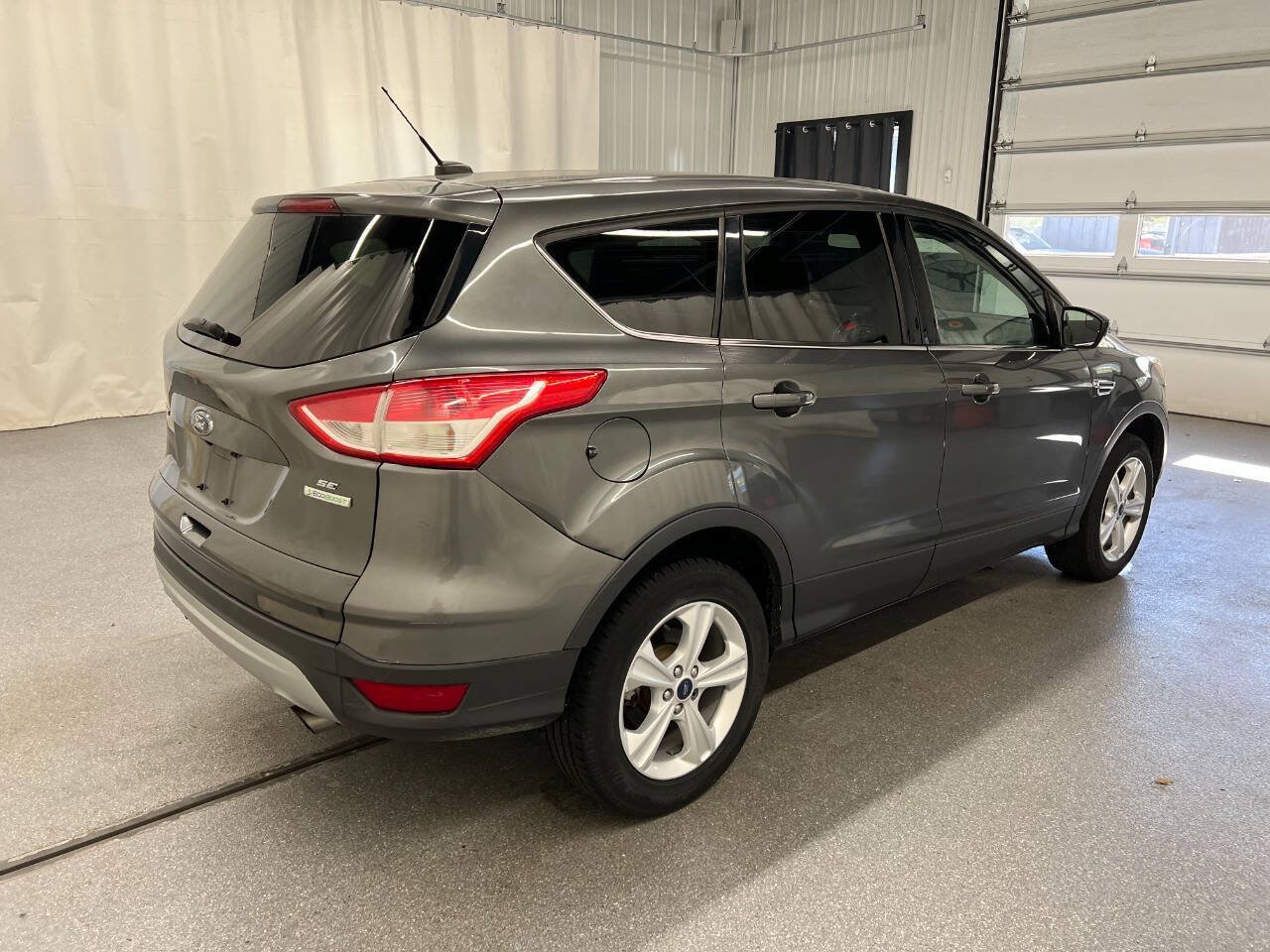 Used 2016 Ford Escape SE FWD image 4
