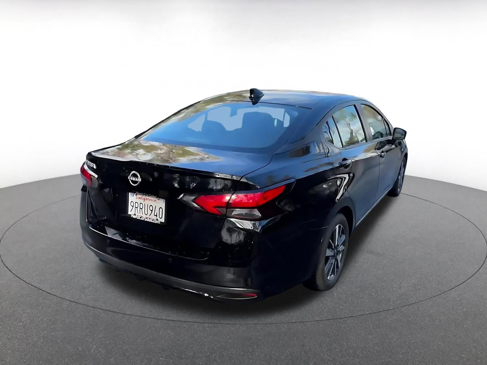 Used 2025 Nissan Versa SV image 14