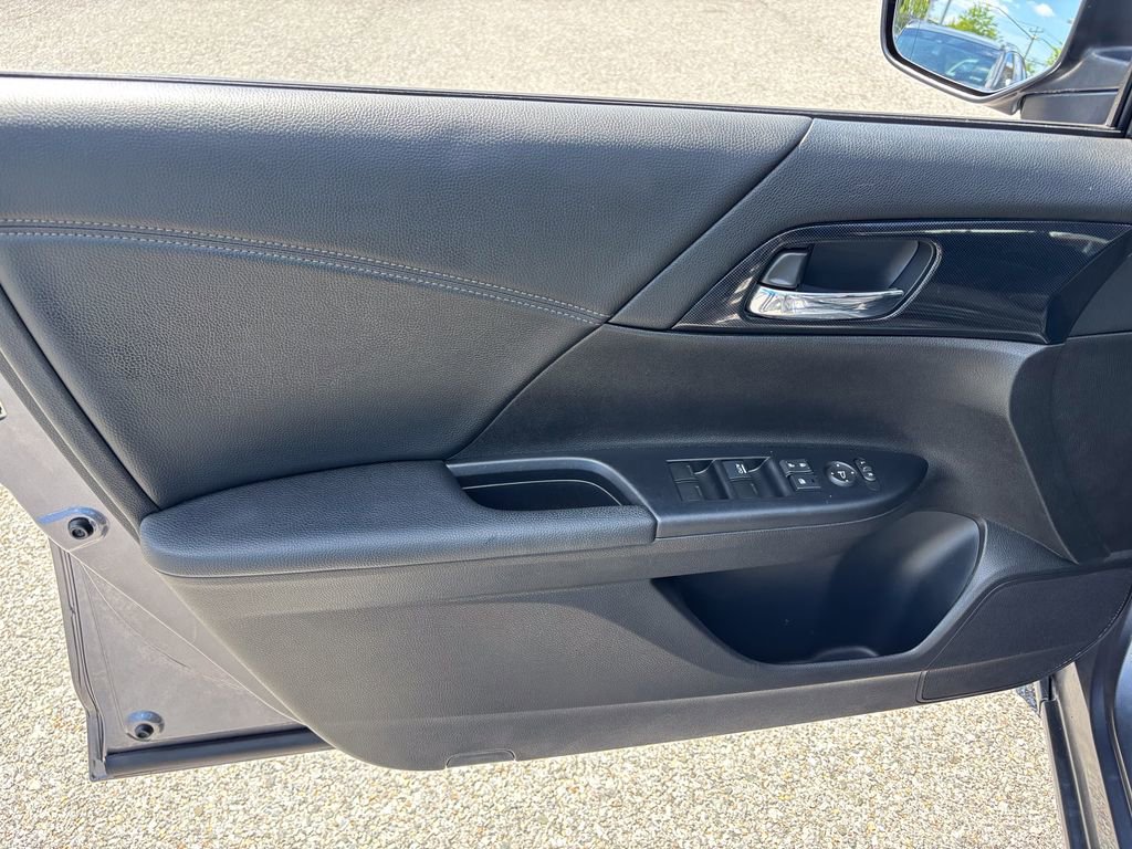 Used 2013 Honda Accord Sport image 12