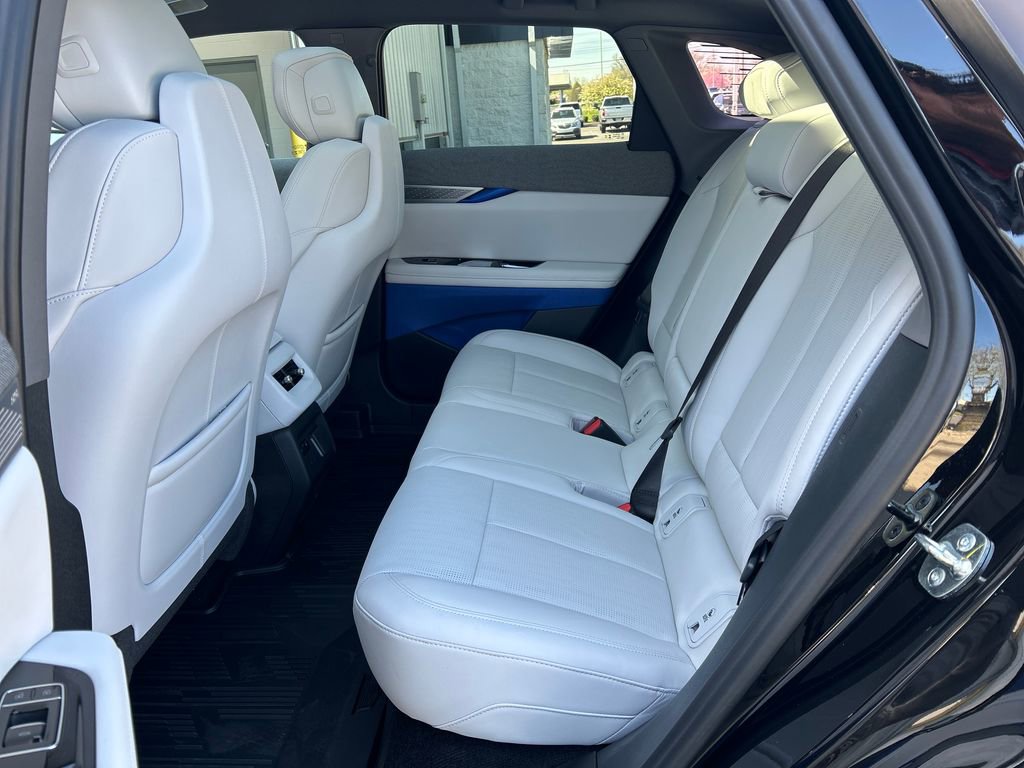 New 2026 Cadillac Optiq Sport 2 image 38