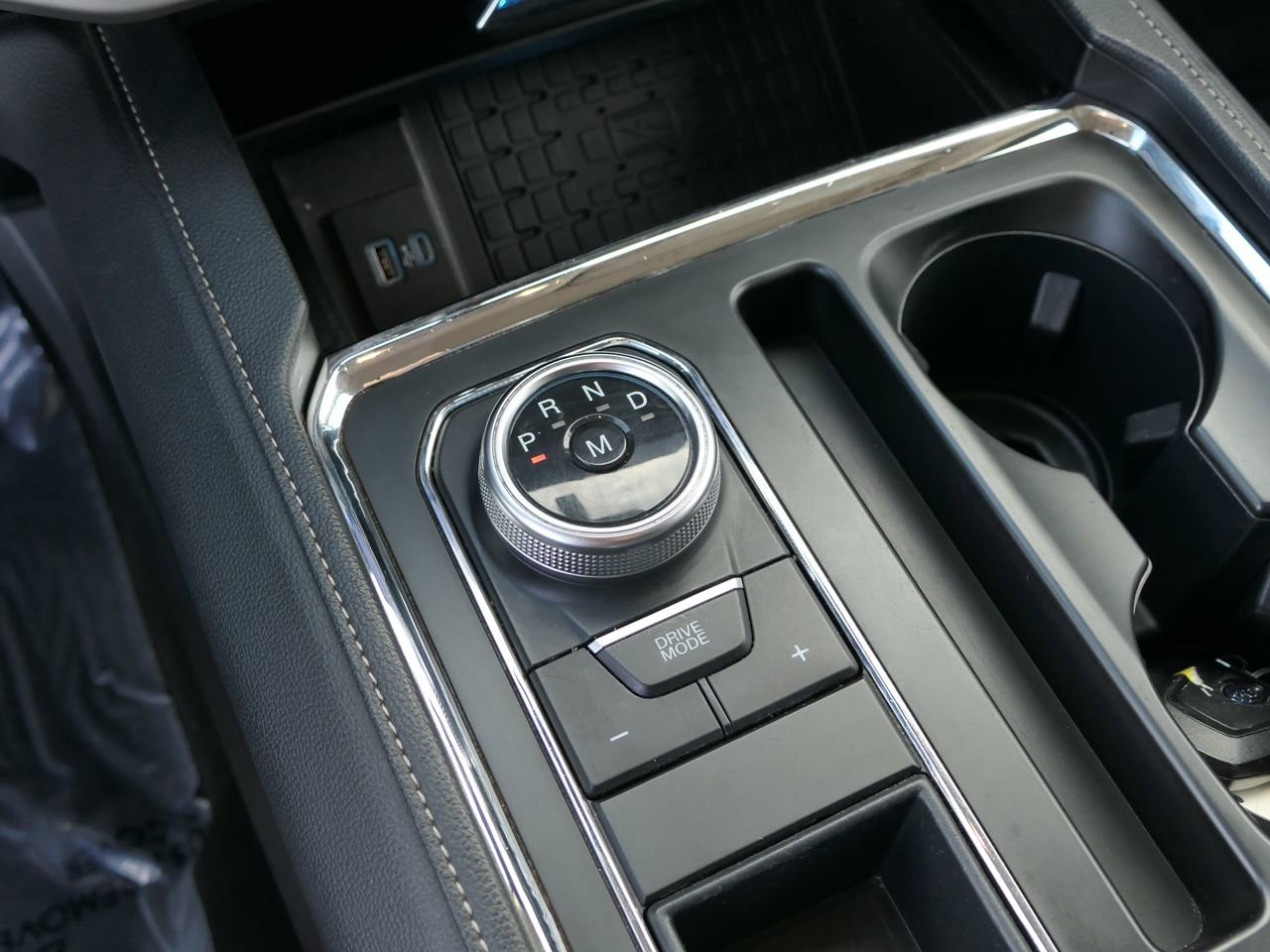 Used 2024 Ford Expedition XLT image 27