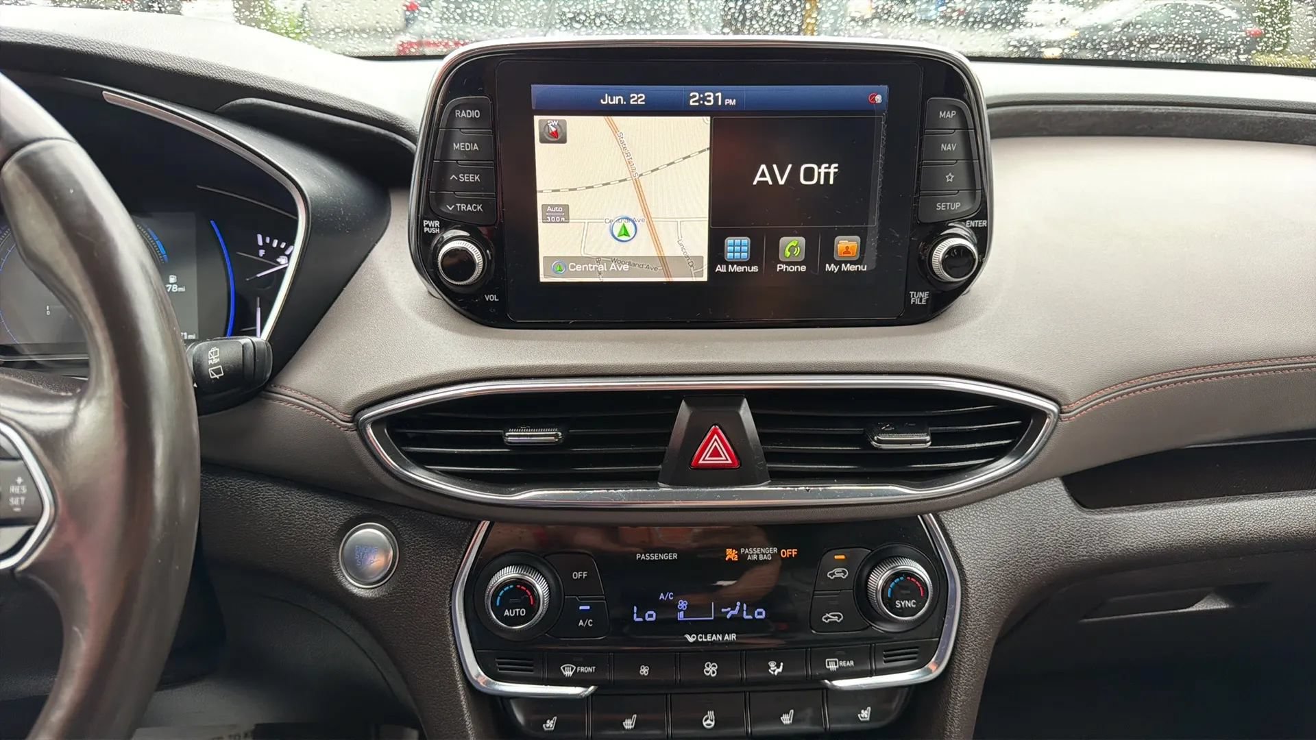 Used 2020 Hyundai Santa Fe Limited AWD/4WD image 18