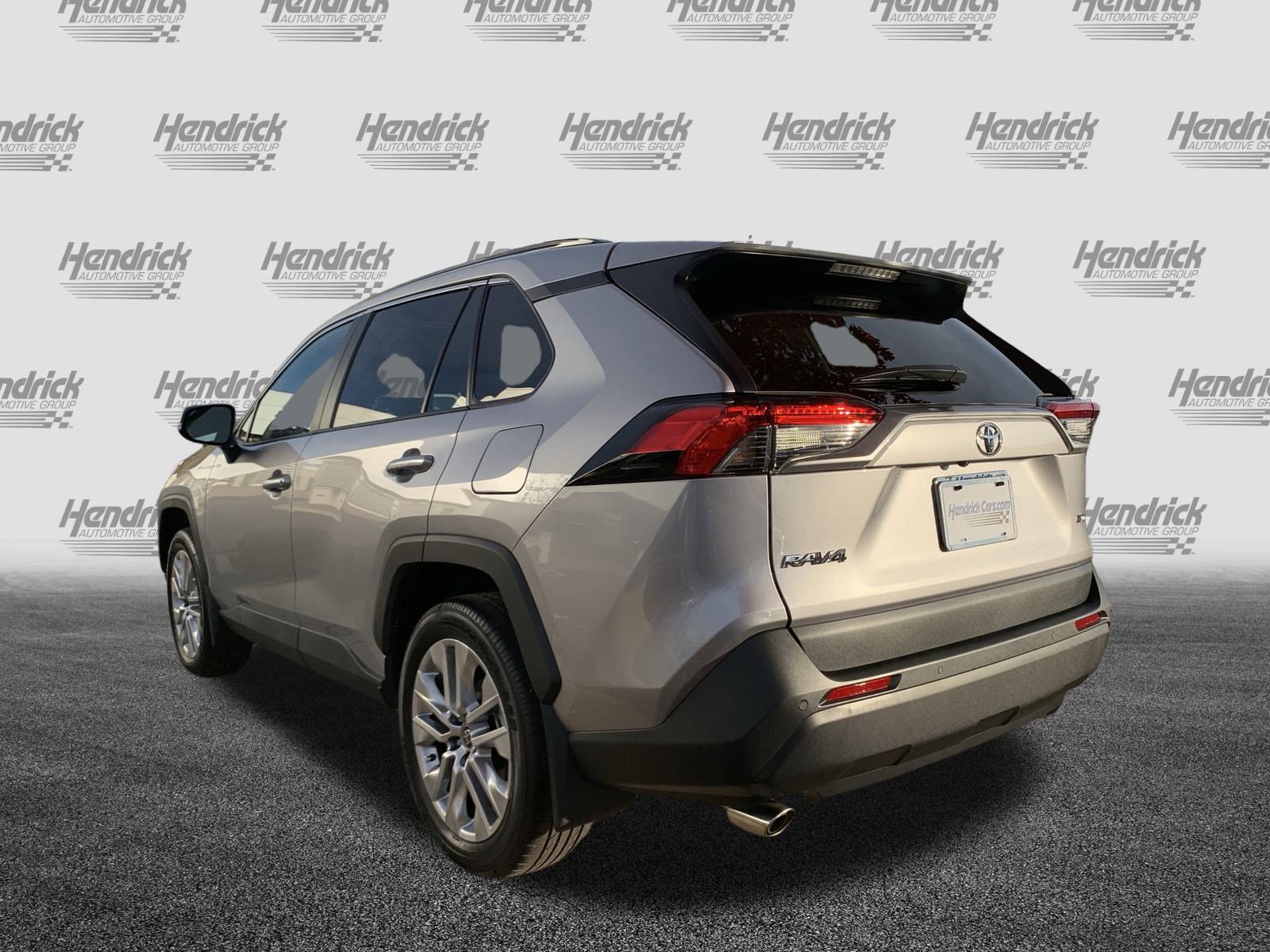 Used 2025 Toyota RAV4 XLE Premium image 8